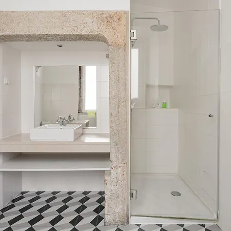 Joivy Inviting Flat Next To Carmo Convent Apartment Lisbon
