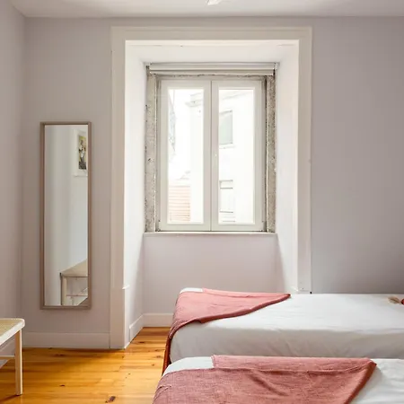 Joivy Inviting Flat Next To Carmo Convent Apartment *