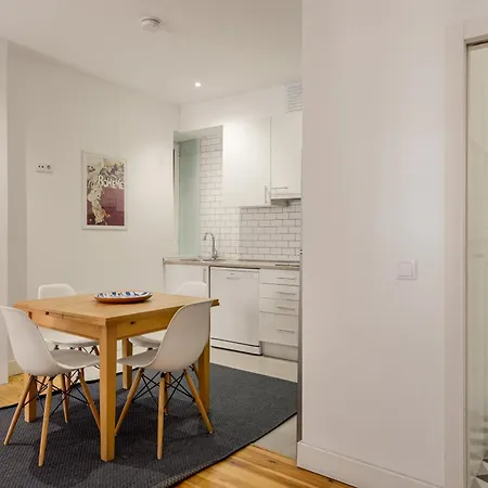 Joivy Inviting Flat Next To Carmo Convent Apartment Lisbon