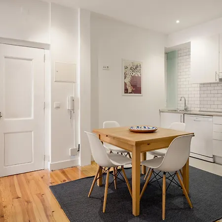 Apartment Joivy Inviting Flat Next To Carmo Convent Lissabon
