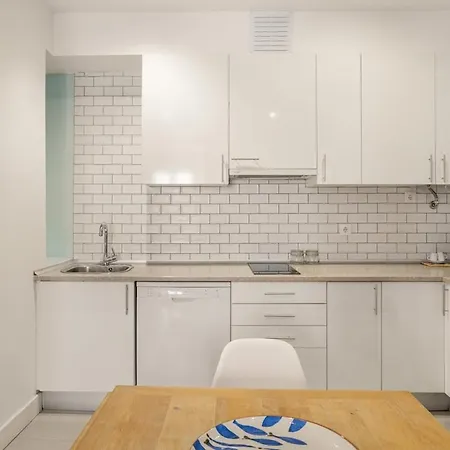 Guestready - Bright Flat Near Money Museum Apartment *