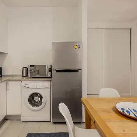 Guestready - Bright Flat Near Money Museum * Лісабон