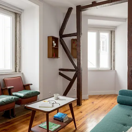 Joivy Inviting Flat Next To Carmo Convent 아파트